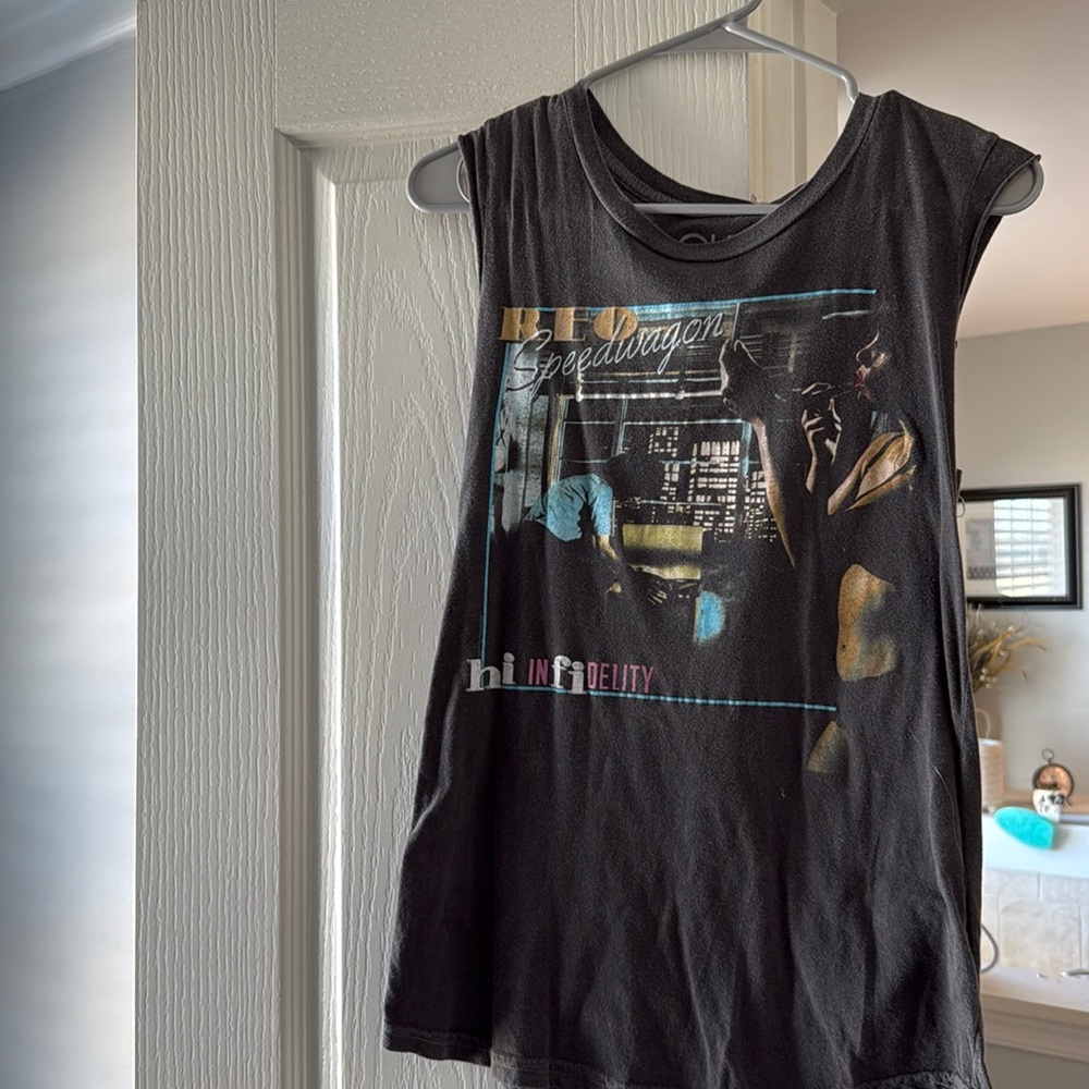 Super rare CHASER brand REO SPEEDWAGON sleeveless tee